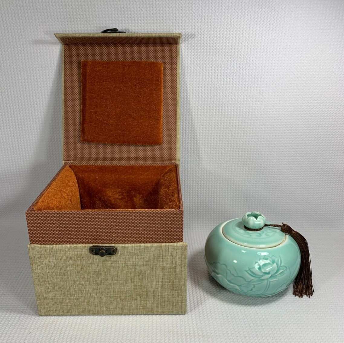 Vencede Handicrafted Ceramics Mini Pet Urn