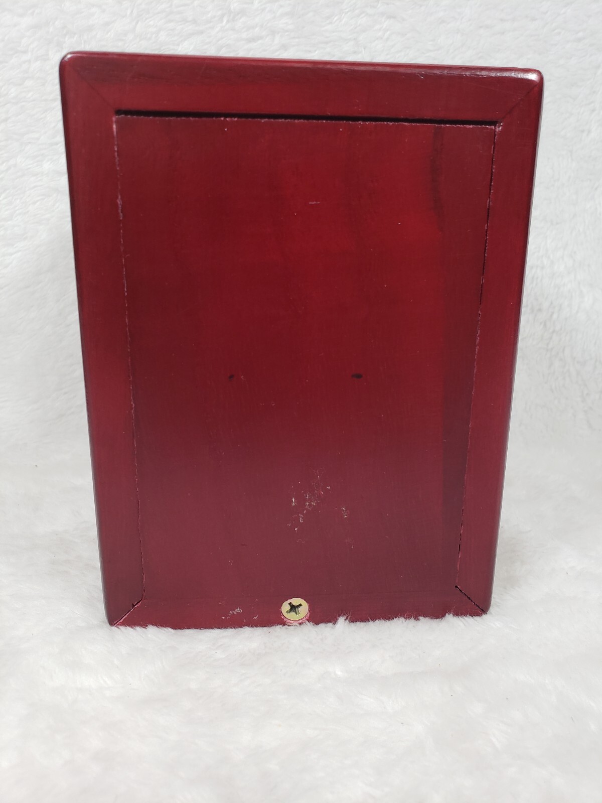 NEW IN BOX Silipax pet cremains Wood Urn with photo pocket medium size 5.5″ x 4″