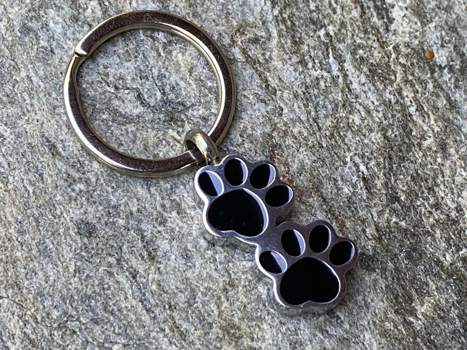 Pet Cremation Pendant Urn Keychain 1″ Key Ring for Ashes Paw Prints Dog Cat Paws