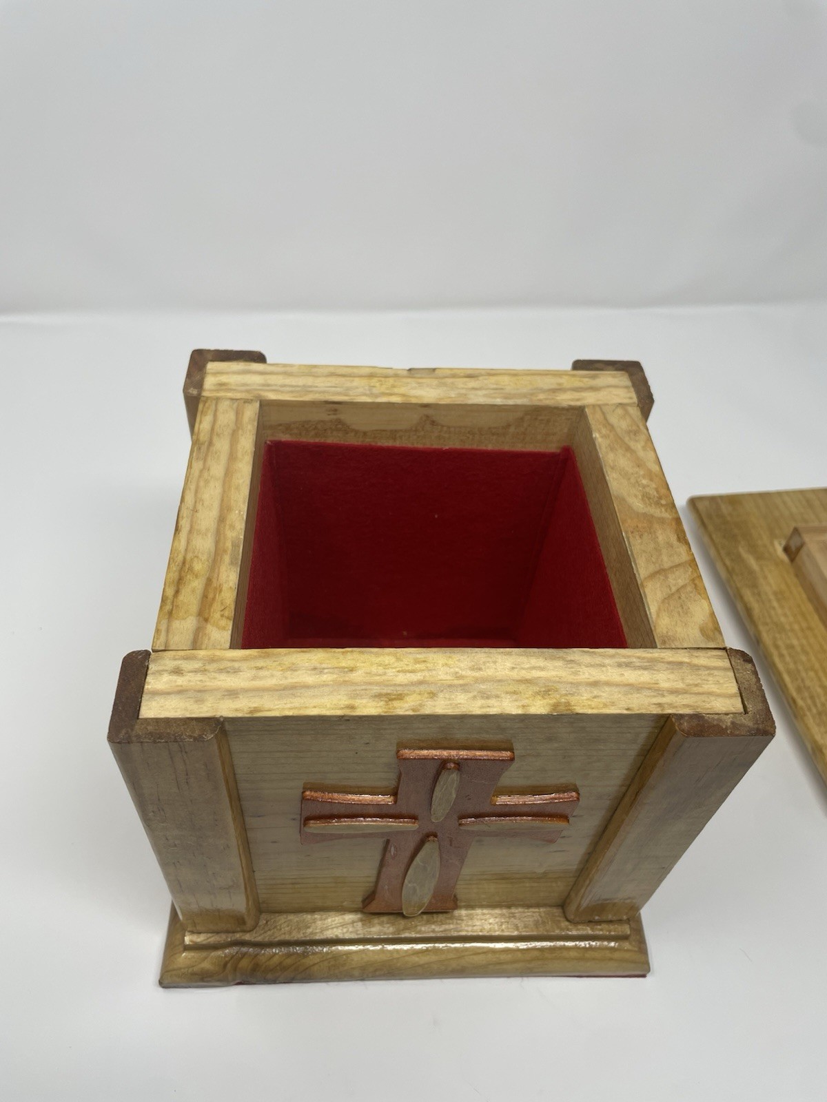Hand Crafted Memorial Urn – Human or Pet Use