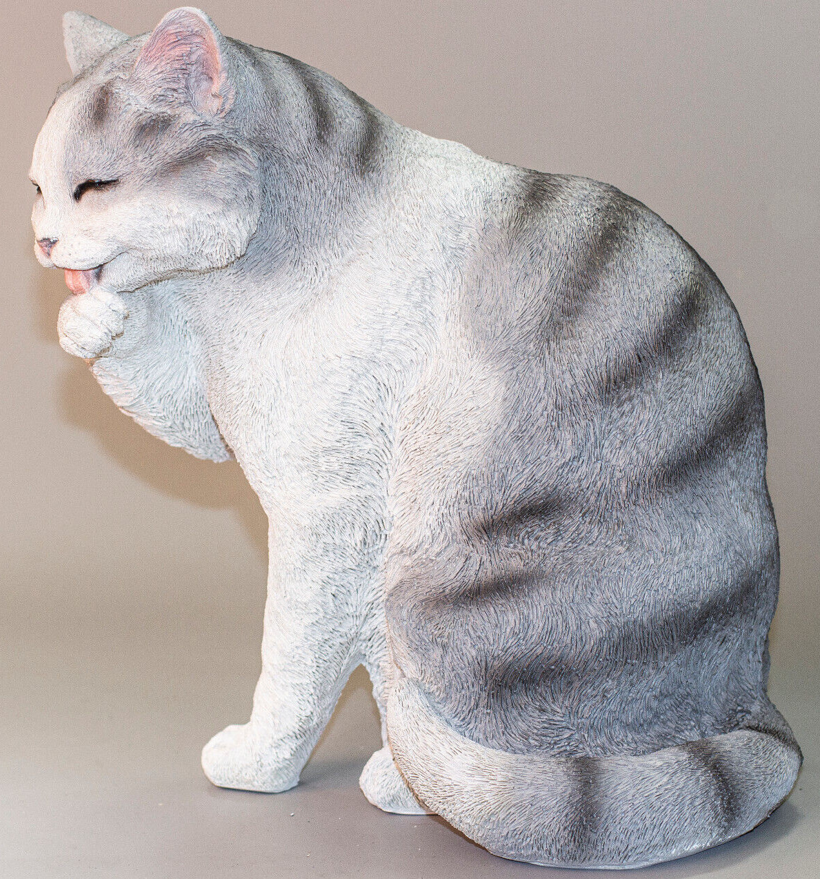 Gray Tabby Cat Urn Pet Ashes Statue Memorial Grave Decor Realistic Sympathy Gift